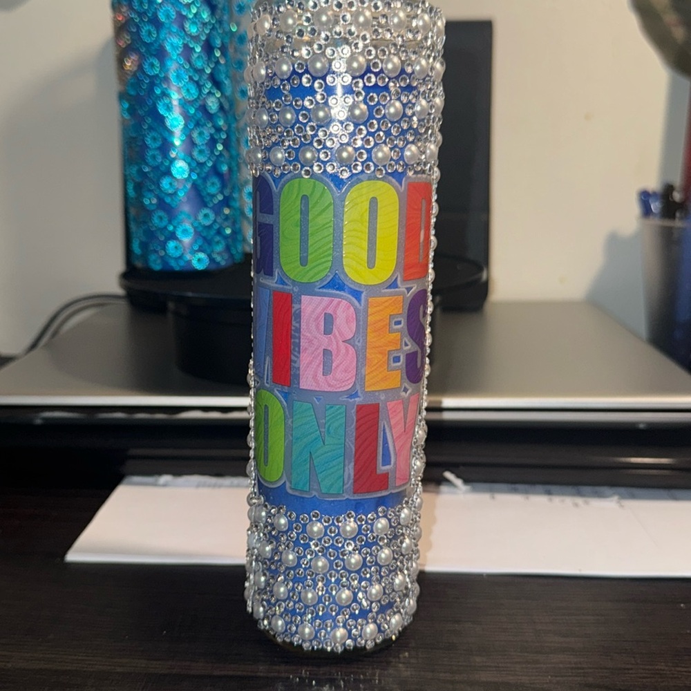$25 FOR ONE 1️⃣ BEAUTIFUL PERSONALIZED BLINGED OUT HANDMADE CANDLES❤️SAMPLES - Picture 11 of 17